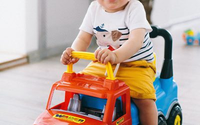 Z jakim napędem jeździk dla dziecka