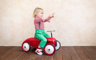 Jeździk jako pierwszy pojazd dla dziecka – kiedy i jak go wprowadzić?