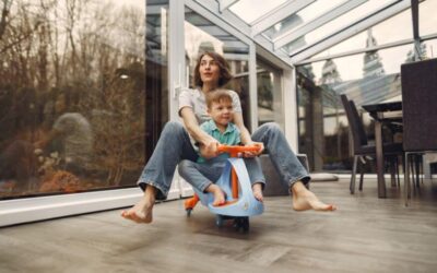 Jeździk a rozwój sensoryczny – jakie bodźce zapewnia?